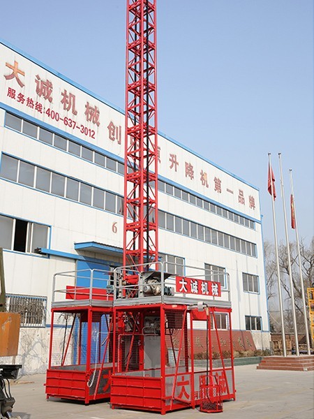 施工升降機的使用有哪些安全要求？